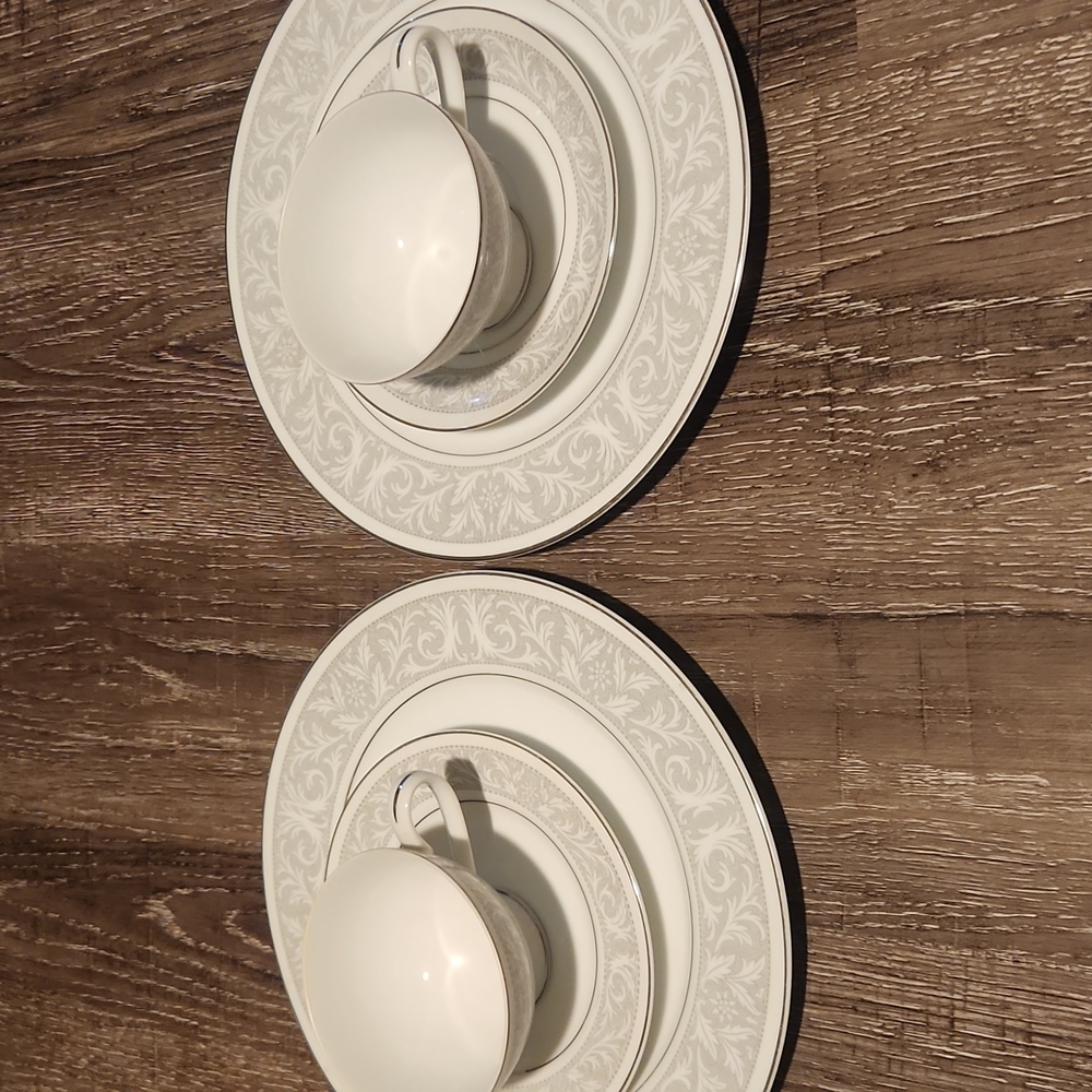 Vintage Imperial China by Dalton Whitney 6 piece set.